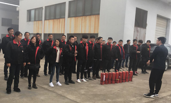 防患于未然，上派电器开展消防安全培训演练