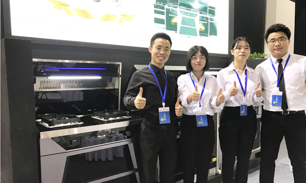 融杭发展?创赢未来！上派集成灶强势亮相“杭州·绍兴周”！