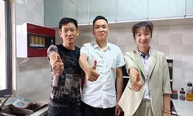 上派集成灶售后部长深入终端市场，质量奠定发展，服务铸就品牌！