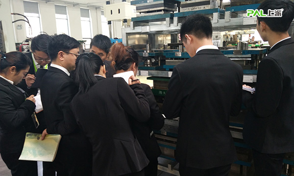 争做行业两栖兵--上派电器开展员工实战培训