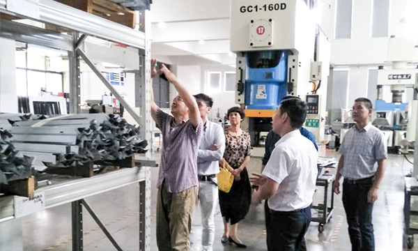 树行业典范，促企业发展——热烈欢迎浙江省企业局专家组莅临上派