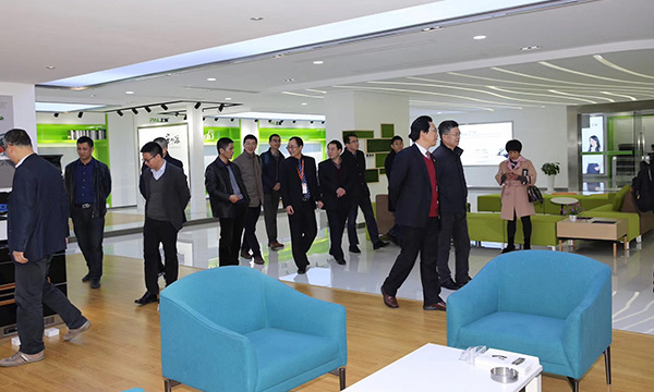 浙大经济学院与上派电器达成战略合作伙伴关系，共同为优异创造价值