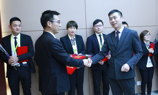  注入新力量，开启新征程——上派电器隆重举行新员工入职欢迎仪式