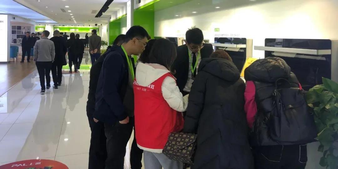 上派集成灶，集成灶十大品牌，客户产管展厅实验室